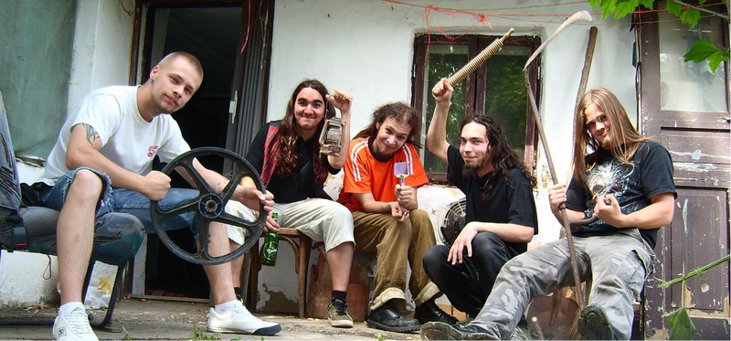 Rgebbi csoportkp a banda tagjaival (balrl jobbra): Csillik Szabolcs, Zana Bence, Gmes Norbert, Srosi Gbor s Pigler Norbert